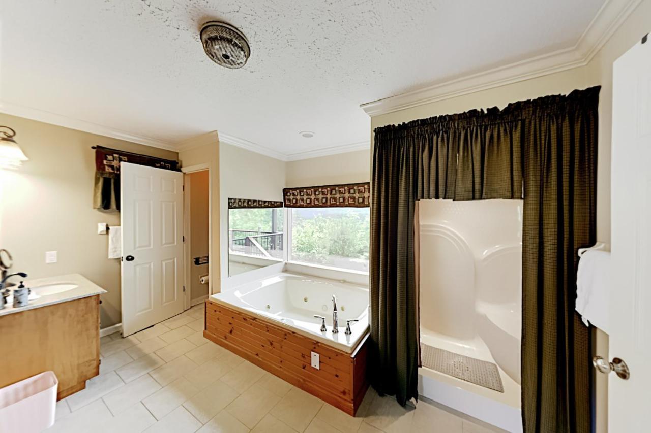 Majestic Leconte Villa Gatlinburg Exterior photo